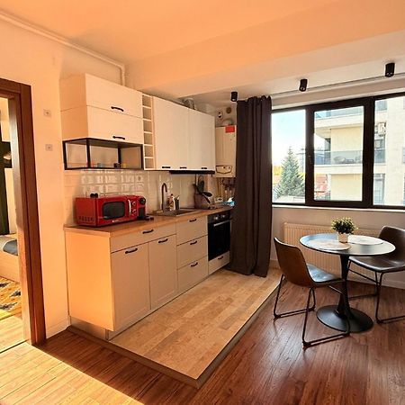 Cozy Apartment With Self Check-In Near Promenada Mall And Verdi Park Bucureşti Exterior foto