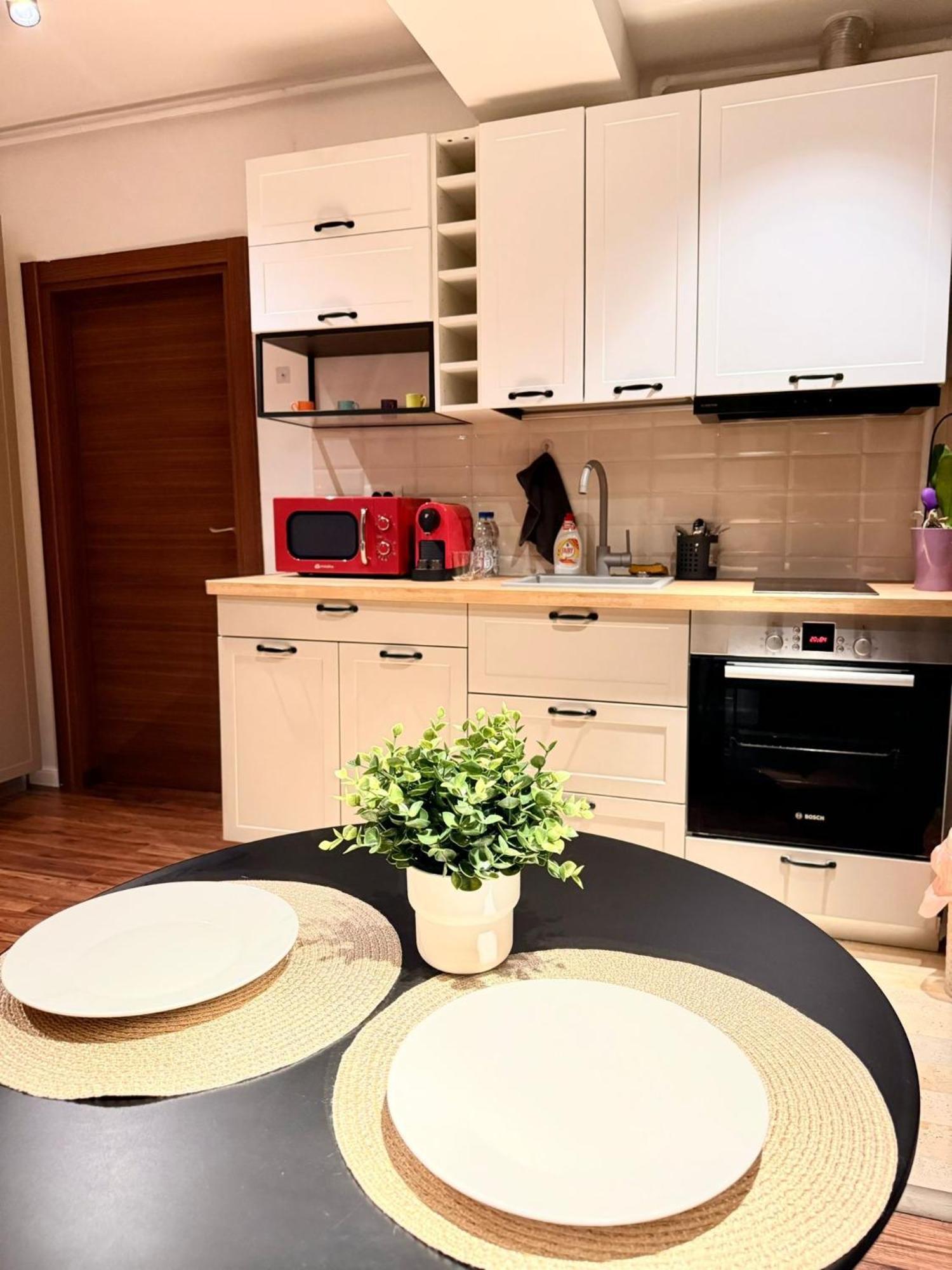 Cozy Apartment With Self Check-In Near Promenada Mall And Verdi Park Bucureşti Exterior foto