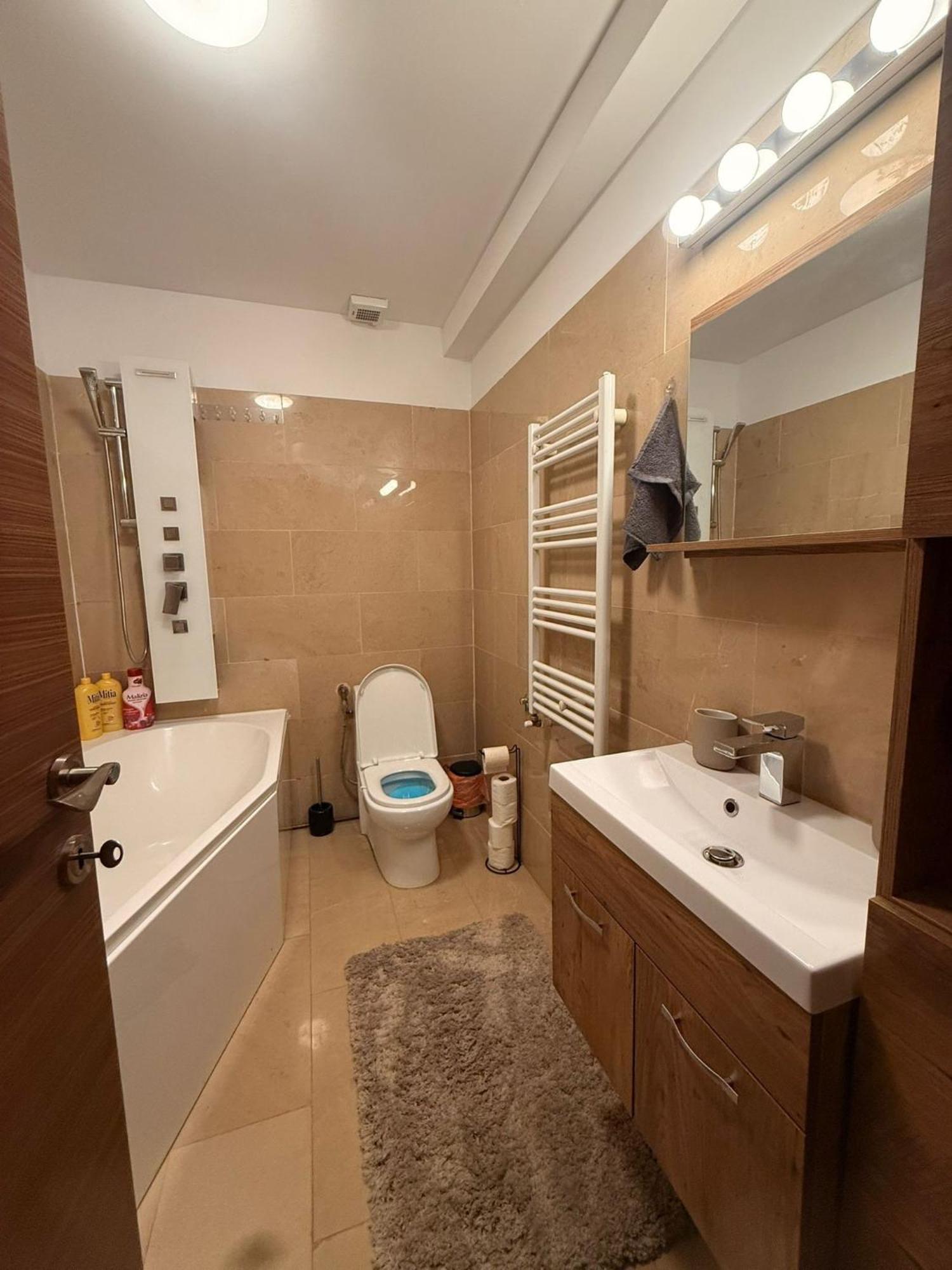 Cozy Apartment With Self Check-In Near Promenada Mall And Verdi Park Bucureşti Exterior foto